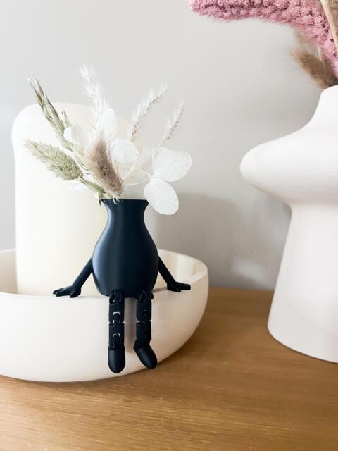 Mini Vase With Articulated Legs/3D Print Gift Idea Small Gift Thank You - image 1