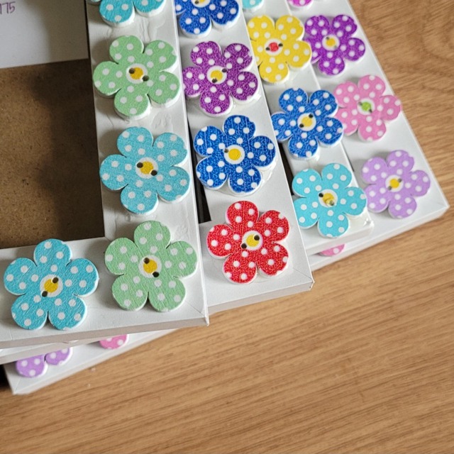 Colourful Wooden Flower Button Photo Frame 4 X 6 Inches - image 1