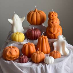 Hand Poured Halloween Pumpkin Candle - Soy Wax Sculptural - thumbnail 3
