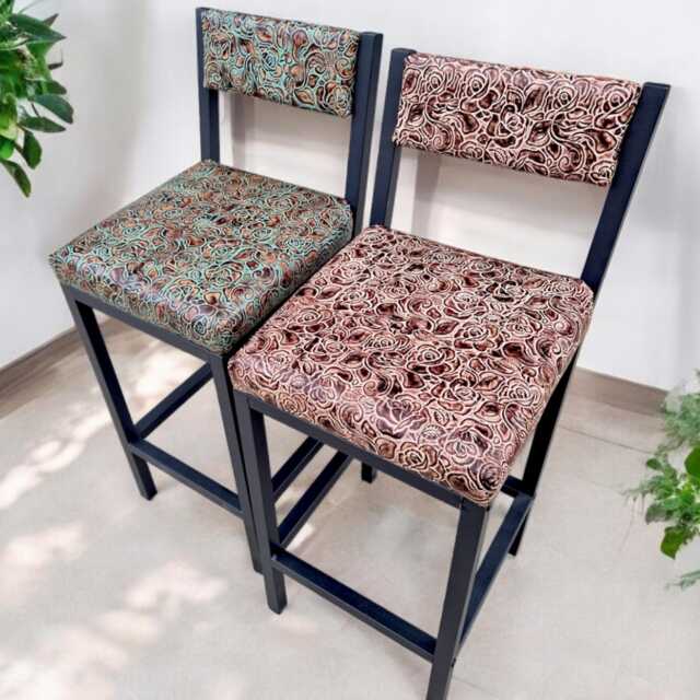 Genuine Leather Stool Featuring Embossed With Roses Pattern & Black Steel Frame - B - Fpbk - image 1