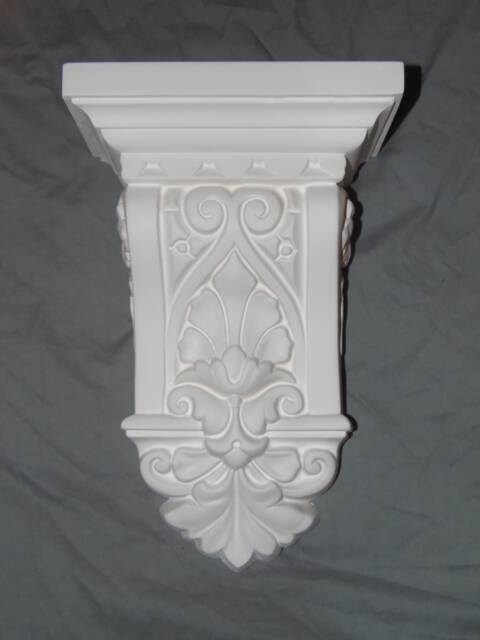 A Pair Of Large Victorian Carved Design Plaster Corbels From A Original , 27 1/2cm High 18cm Wide 9cm Deep - image 1