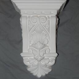 A Pair Of Large Victorian Carved Design Plaster Corbels From A Original , 27 1/2cm High 18cm Wide 9cm Deep - thumbnail 3