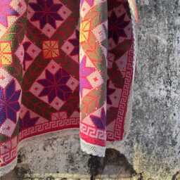 Traditional Hand Embroidered Kantha Quilt Throw Decorative Carpet Design Textile - thumbnail 3
