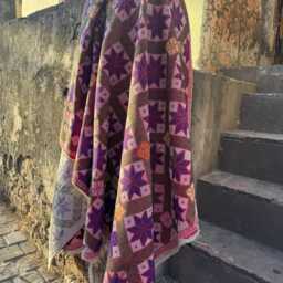 Traditional Hand Embroidered Kantha Quilt Throw Decorative Carpet Design Textile - thumbnail 4