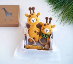 Congrats On Pregnancy Giraffe Baby Gift Box, Giraffe Set For Safari Or Jungle Shower, Gender Neutral New Mom