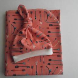 Organic Swaddle Blanket & Newborn Hat Set. Girl Take Home Arrows Baby Shower Gift. Photo Prop - thumbnail 2
