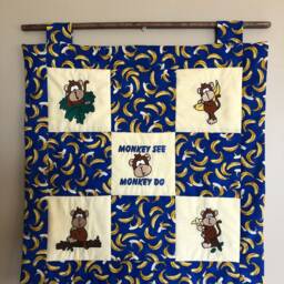 Monkey See Do Quilted Wall Hanging 19'' X - thumbnail 2