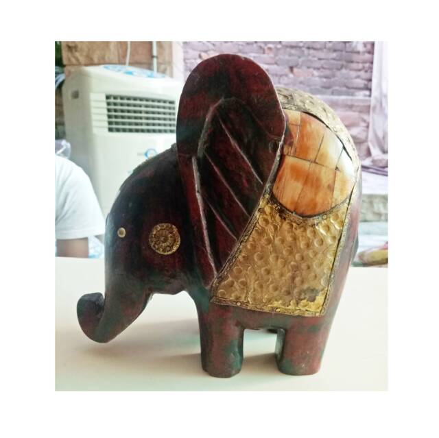 Wooden Painted Elephant With Brass Fitting Home & Table Top Decoration - image 1