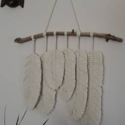 Macrame Feather Wall Hanging, Tapestry Decoration, Woven Leaf Suspension, Bohemian Fiber Art - thumbnail 4