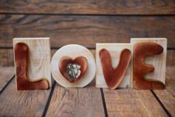 "Wooden Sign Love Great Decoration Purebred Dog in The Letter ""O" - thumbnail 1