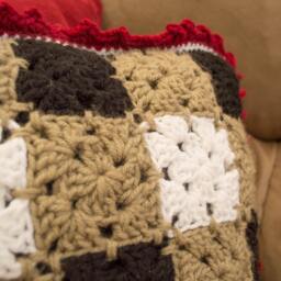 Crochet Pillow - thumbnail 4