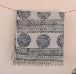 Large Block Printed Cotton Dhurrie Rug, Bohemian Decor - 5x8 Ft - thumbnail 1