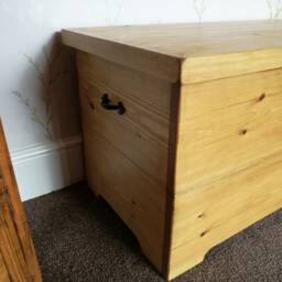 Blanket Box Storage Handmade Solid Wood - thumbnail 2