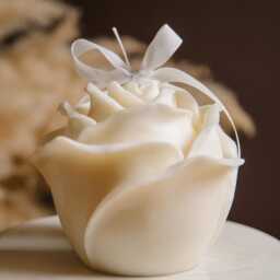 Extra Large Rose Candle - Soy Wax Perfect Gift For Her - thumbnail 4