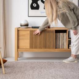 Jamm Low 160 - Record Player Stand With Storage Made Of Solid Oak Wood - thumbnail 3