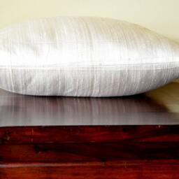 Ivory Colored Dupioni Pure Silk Cushion Cover/Code 14/12x12, 12x16, 12x20, 14x20, 14x24, 16x16, 18x18, 20x20, 22x22, 24x24 & 26x26 - thumbnail 2