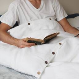 White Linen Bedding Set Duvet Cover & Pillow Shams, Coconut Buttons - thumbnail 3