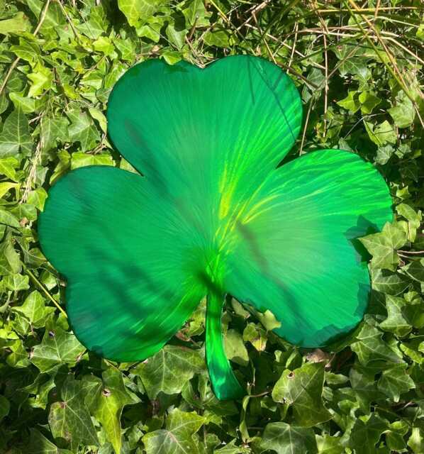 Green Shamrock Art Steel Clover Leaf Home Garden Decoration Wall Irish Decor St Patrick's Day Gift - 20, 40, 60cm - image 1
