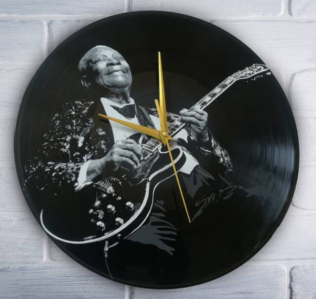 Bb King Painted Retro Vinyl Record Clock, . Wall Clock . Gift For Music Lover - image 1