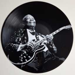 Bb King Painted Retro Vinyl Record Clock, . Wall Clock . Gift For Music Lover - thumbnail 2