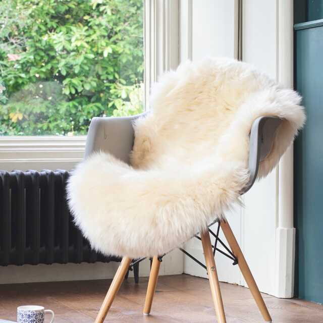 Champagne Sheepskin Rug, Silky Soft New Zealand Wool Pelt - 90cm X 65cm - image 1