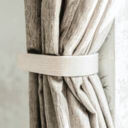 Pair Luxury White Curtain Holdback - thumbnail 3