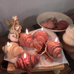 Croissant Soy Wax Candle - Bakery Candle Breakfast Pillar Decorative Gift Unique Home Decor - thumbnail 2