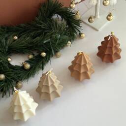 Scented Christmas Tree Candle - Soy Wax Festive Decor - thumbnail 3