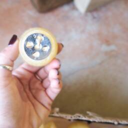 Vanilla Sugar Mold Candle - thumbnail 3