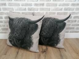 Highland Cow Cushion Cover Set - 56cm, Beige Back - thumbnail 1