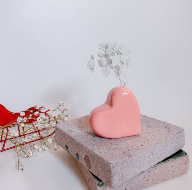 Handshaped Tiny Heart Vase/Handpainted Unique Gift Hygge Decor Dollhouse Miniatures Cute Birthday Budvase - image 1