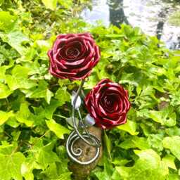 Handmade Rose Red Anniversary Metal Flower Sculpture Handcrafted Free Standing Ornament Mother's Day Gift Love Presentation Memorial - thumbnail 4