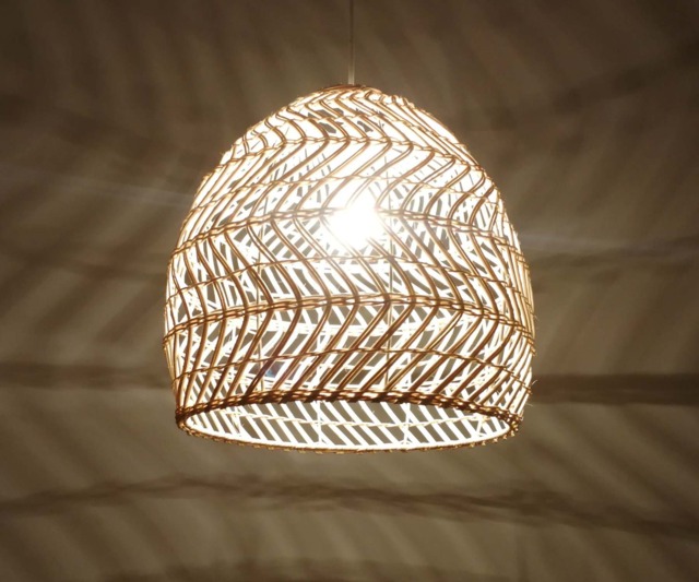"Wavelike Style Rattan Pendant Light, Ceiling Lights, Lampshade Diamter 13.7"" X 17.7" - image 1