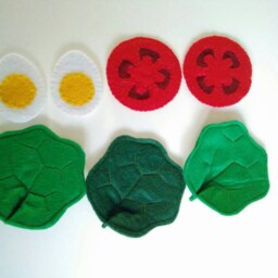 Mixed Salad Tomatoes, Lettuce, Hard-Boiled Eggs - thumbnail 2