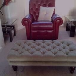 100 cm X 54 Oxford Chesterfield Footstool Deep Buttoned Chenille Velvet Coffee Table Footstool. Delivery To UK Only - thumbnail 3