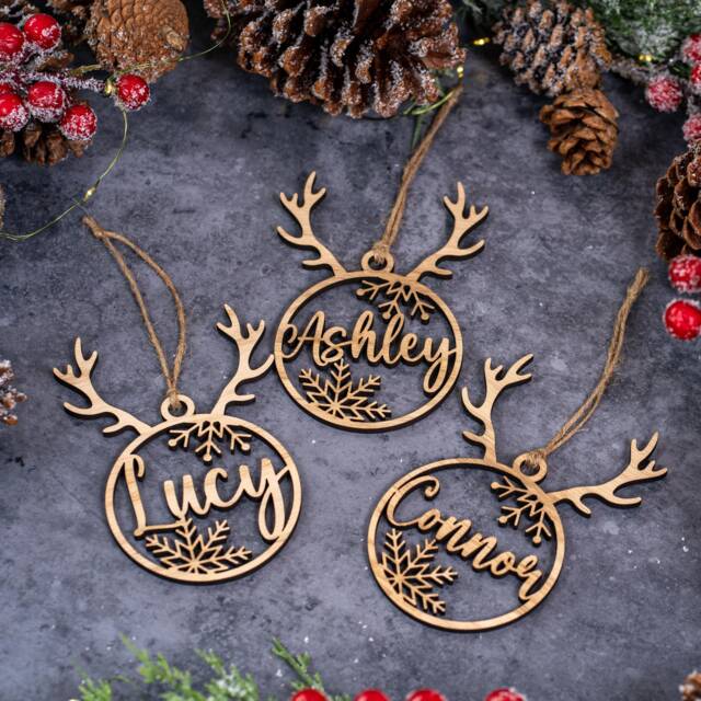 Personalized Oak Reindeer Christmas Ornament Family Tree Bauble - image 1