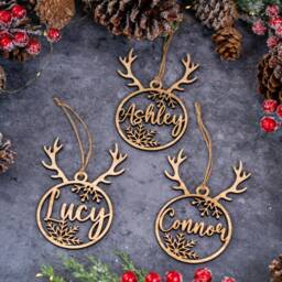 Personalized Oak Reindeer Christmas Ornament Family Tree Bauble - thumbnail 2