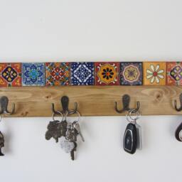 Mexican Theme Reclaimed Wood Coat Hooks/Robe Key Iron & Hand Painted Terracotta Tiles - thumbnail 2