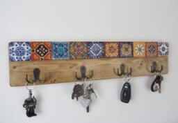 Mexican Theme Reclaimed Wood Coat Hooks/Robe Key Iron & Hand Painted Terracotta Tiles