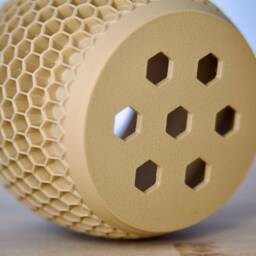 Honeycomb Indoor Plant Pot - Lightweight Wood Succulent Planter Cute Aesthetic Hexagonal Minimalist Modern 7cm Cactus - thumbnail 3
