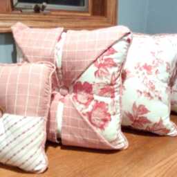 Red & White Designer Pillow With Corded Edge Covered Button - thumbnail 2