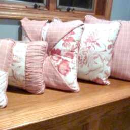 Red & White Designer Pillow With Corded Edge Covered Button - thumbnail 4