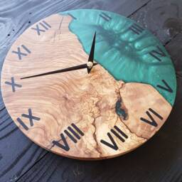 Handmade Epoxy Olive Wood Wall Clock Modern Home Decor - thumbnail 3