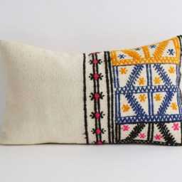 Boho Lumbar Kilim Pillow Cover, Turkish Textile Cushion, Handmade Ethnic Throw - thumbnail 3