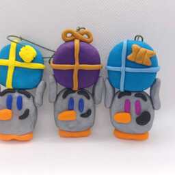 Polymer Clay Penguins With Presents Ornaments - thumbnail 3
