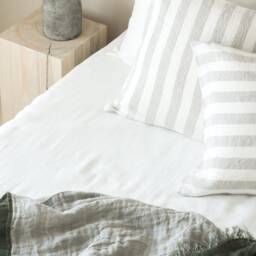 Softened Linen Double Sided Throw Blanket in Moss Green With Fringes/Double Bed Runner Forest - thumbnail 4