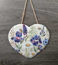 Daisy Iris Heart Slate Wall Hanging Meadow Flower Decor