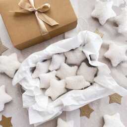 Boucle Star Ornament - Handmade Cream White Wall Hanging Decor, Sustainable Holiday Christmas Tree Toys - thumbnail 3