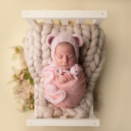 Exclusive Quality Chunky Wool Blanket, Ivory Photo Prop, Baby Photography, Newborn Props, Newborn Posing - thumbnail 3