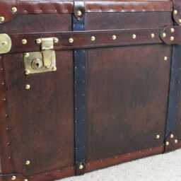 Steamer Trunk Table Antique Leather Top Coffee Furniture Handmade England Chestnut Royal Blue Hardwood Storage Living Room Centerpiece Gift - thumbnail 4